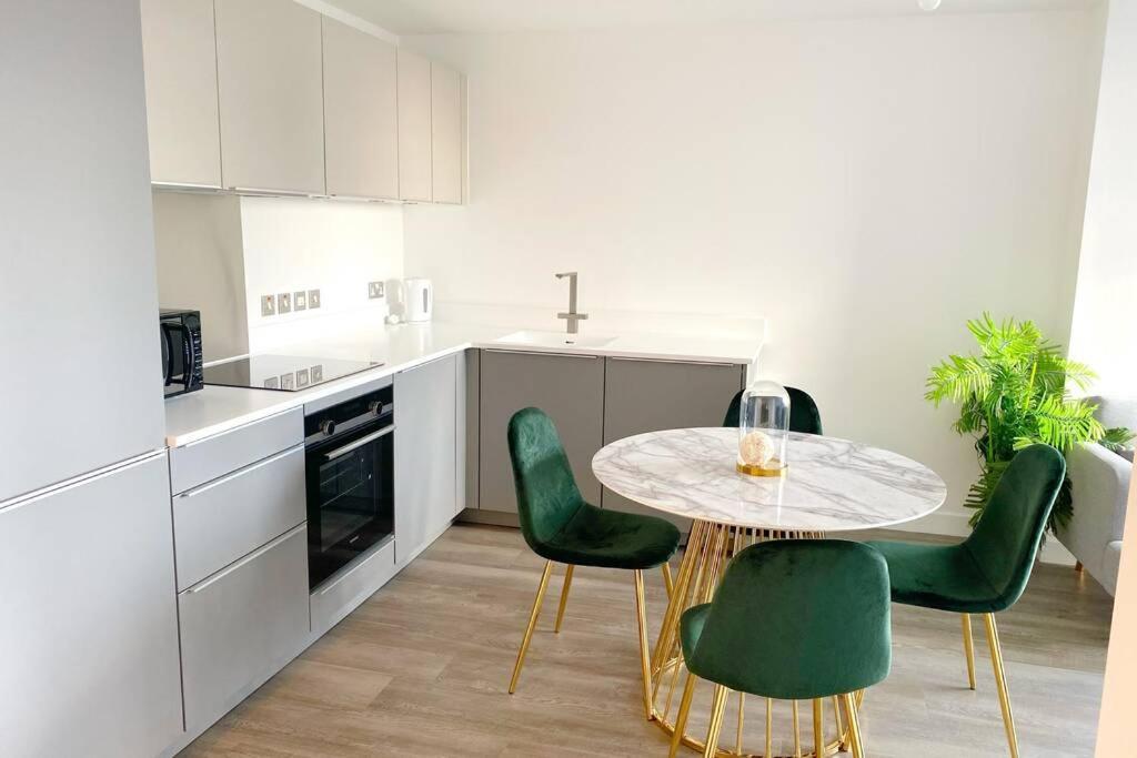 Luxury 2 Bedroom Apartment, Broad Street Birmingham Kültér fotó